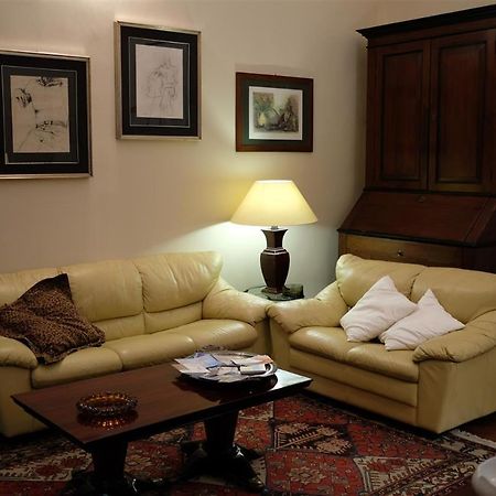 Palazzo La Via Apartment Catania Bagian luar foto